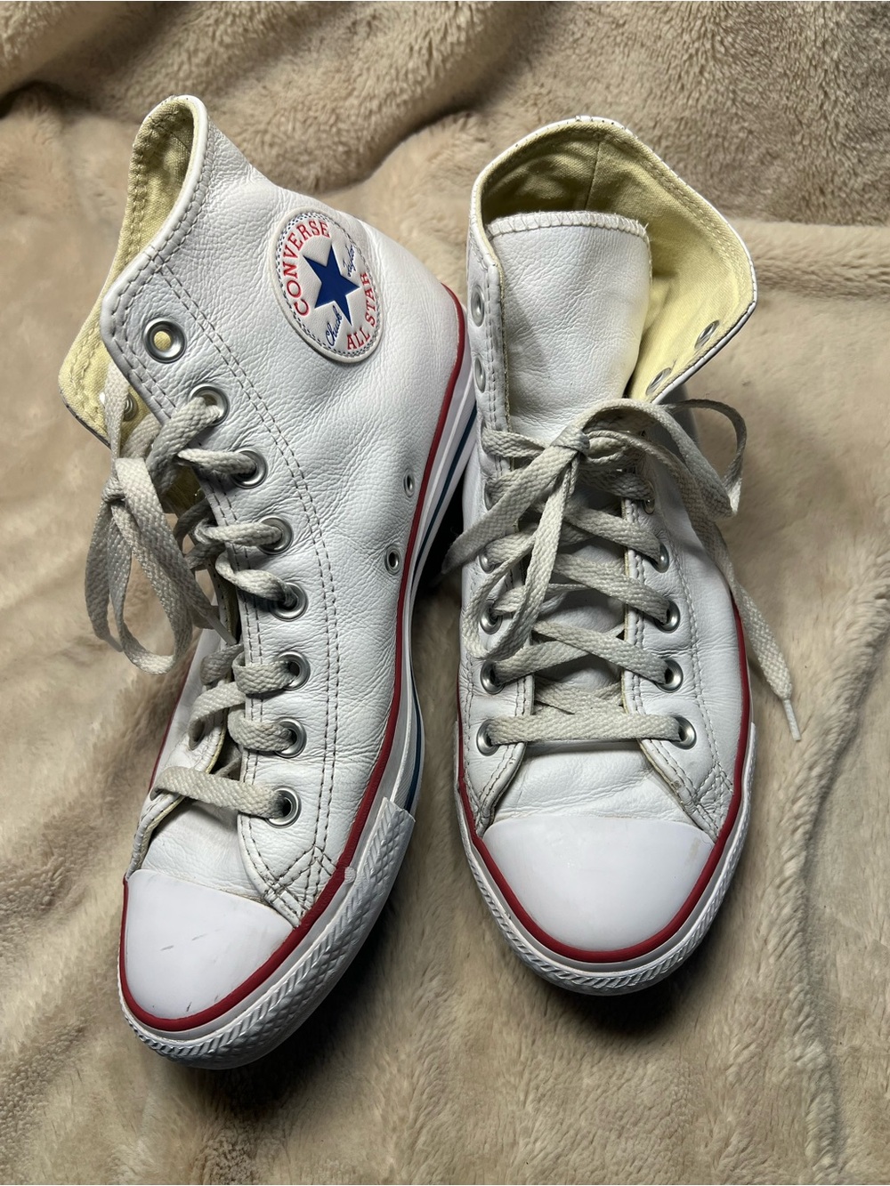Converse white Hightop mens size 7.5 and womens 9.5